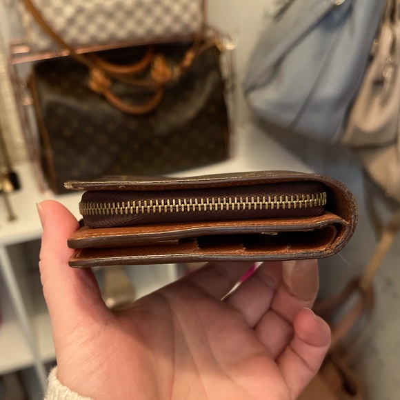 Louis Vuitton Monogram Wallet - Picture 5 of 10